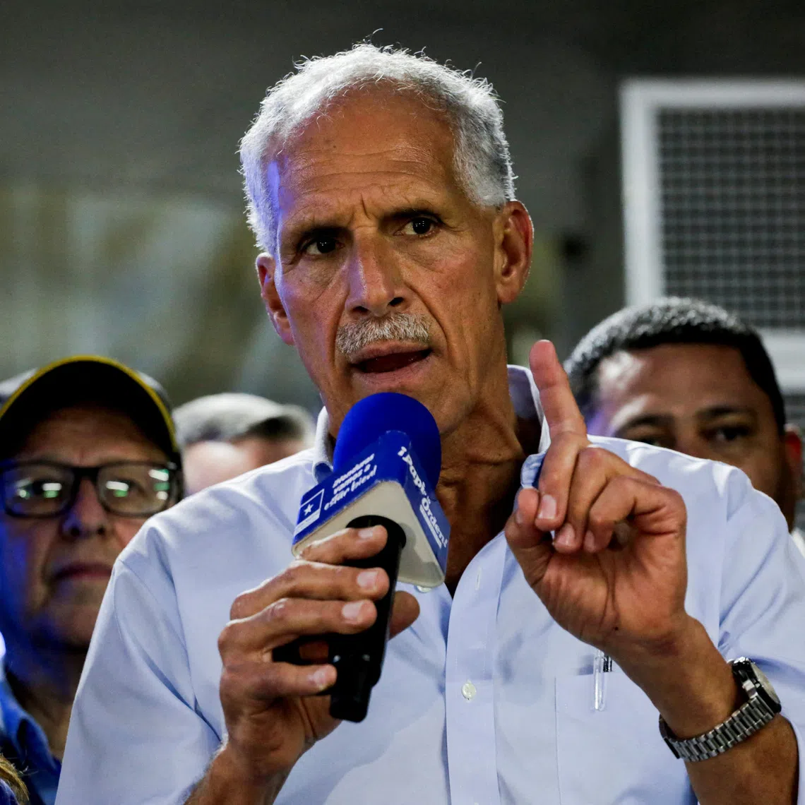 Presidential candidate Nasry Asfura of the National Party of Honduras (PN) speaks at a press conference on the day of the general election in Tegucigalpa, Honduras, November 30, 2025. REUTERS/Leonel Estrada