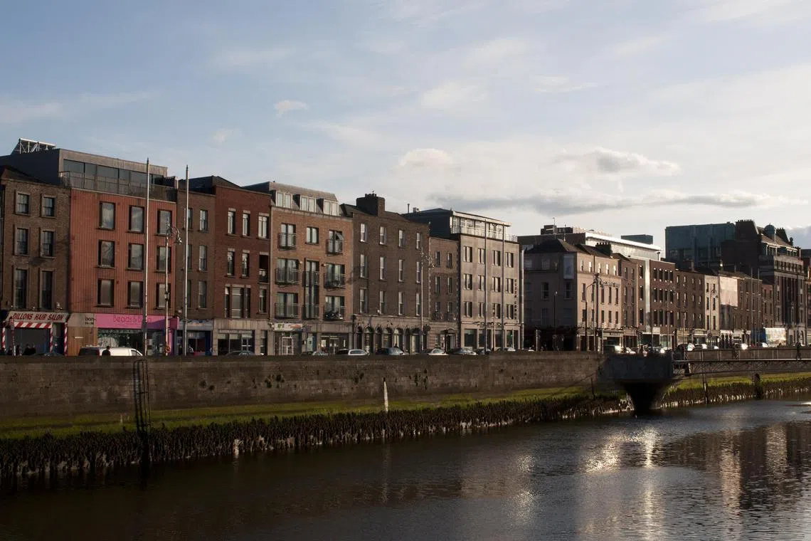 The plan promises to ease current traffic congestion and allow for the creation of new pedestrian streets and plazas.