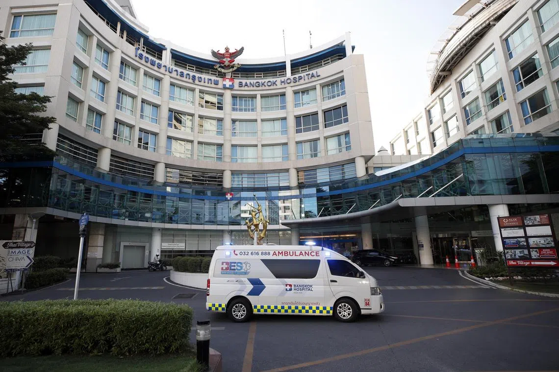 Two Australians on holiday in Laos have died while being treated for suspected methanol poisoning in Thailand.