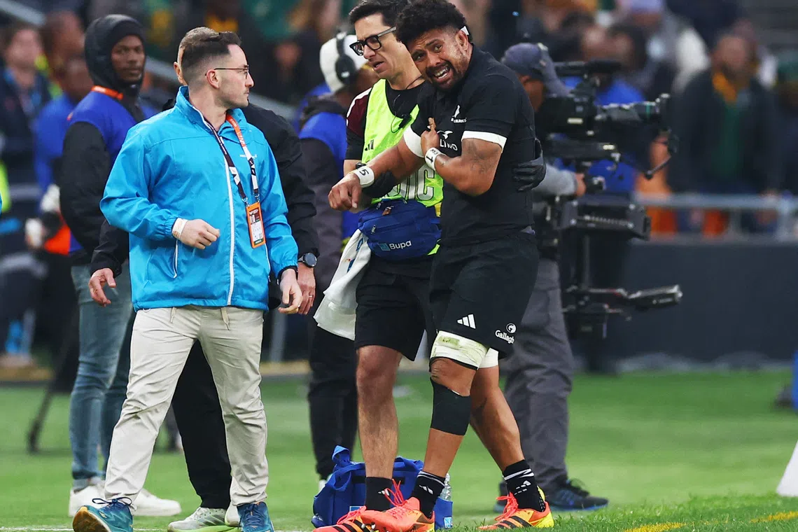 Springboks Beat All Blacks 29-24 to Take Series Lead as Savea Suffers Injury