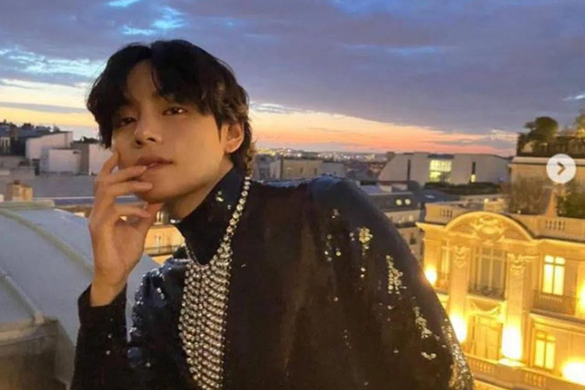 V, whose real name is Kim Tae-hyung, is the final member of the wildly popular septet to drop an official solo record. 