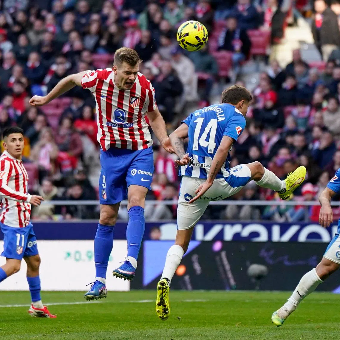 Soccer Football - LaLiga - Atletico Madrid v Deportivo Alaves - Riyadh Air Metropolitano, Madrid, Spain - January 18, 2026  Atletico Madrid's Alexander Sorloth scores their first goal REUTERS/Ana Beltran