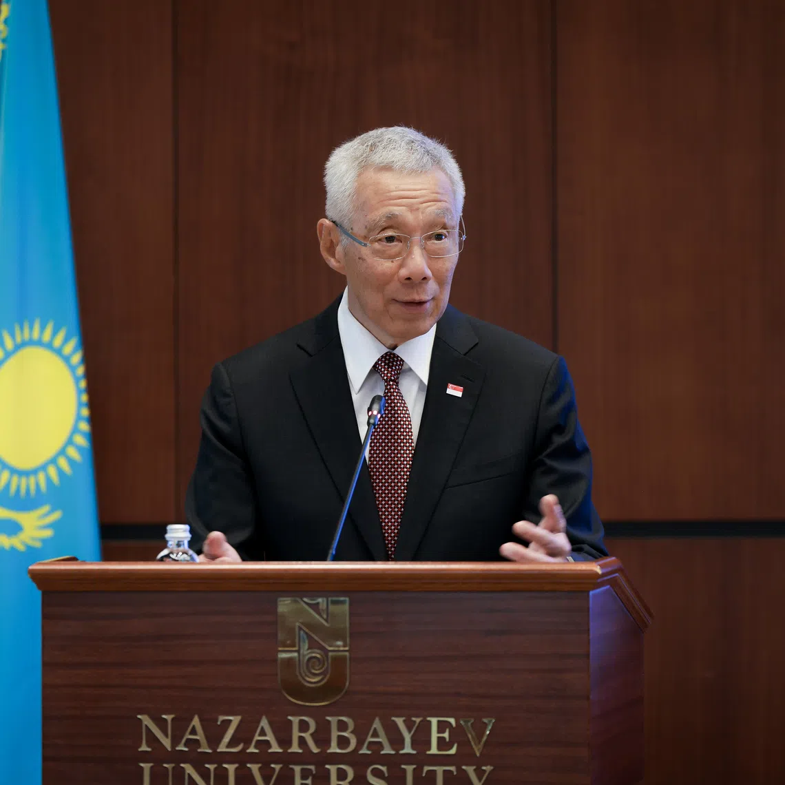 Senior Minister Lee Hsien Loong delivers a lecture at Nazarbayev University in Astana on Aug 27.