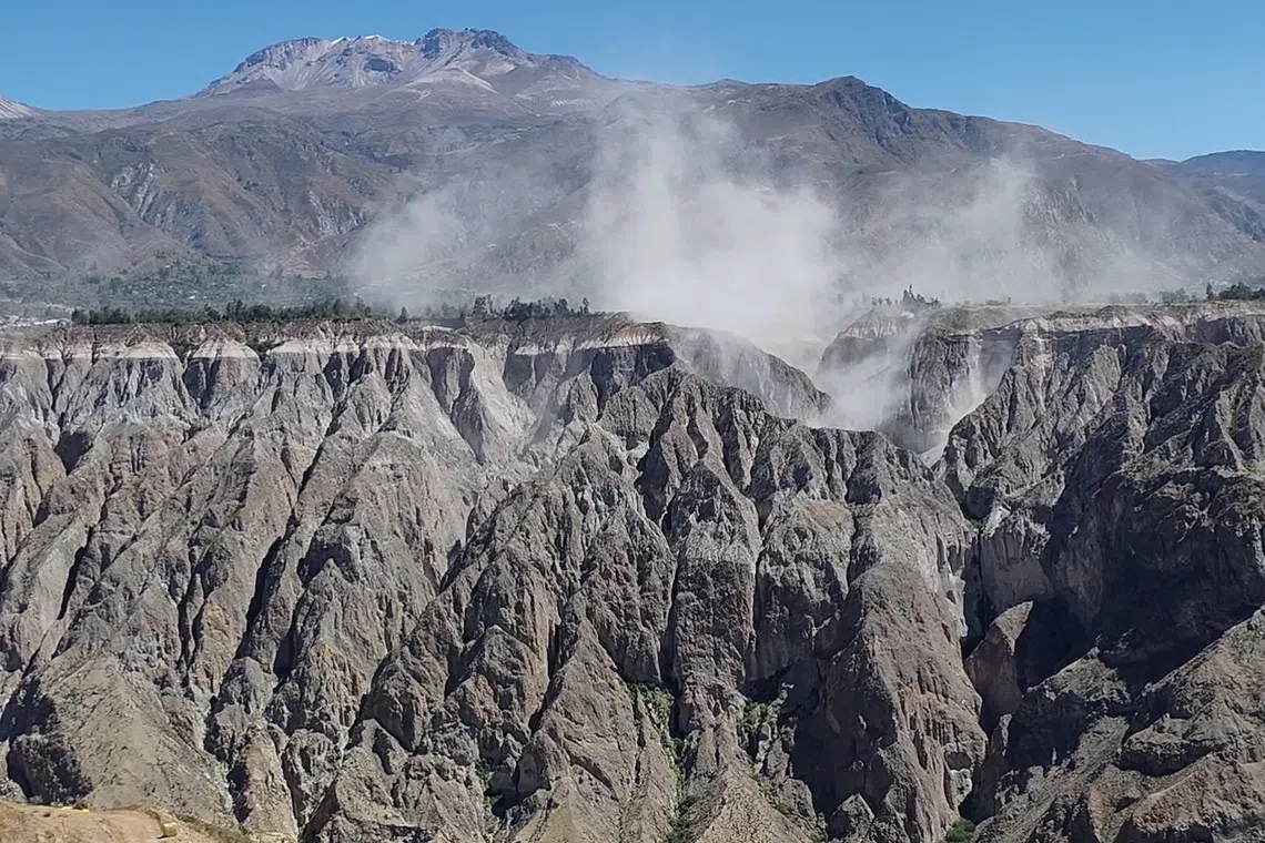 Dust floats in the air, following an earthquake in Pausa, Peru, August 20, 2026, in this frame taken from a video. Radio Pauza en la Noticia/via REUTERS