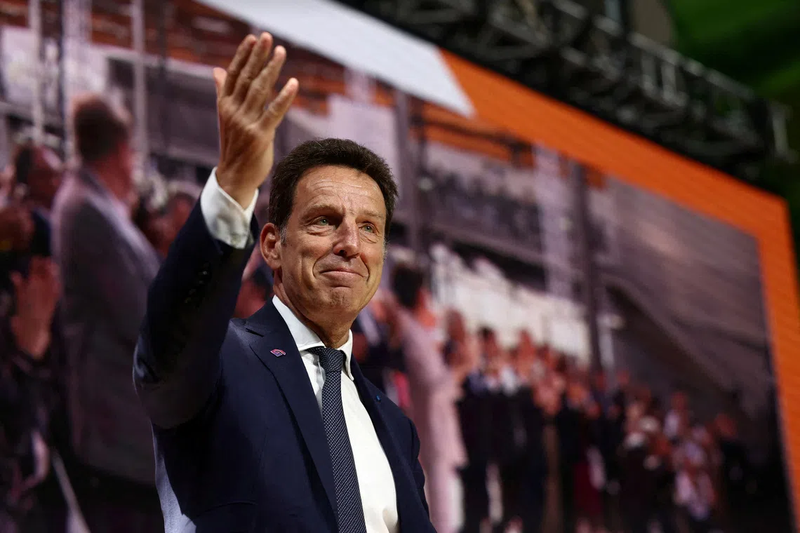 FILE PHOTO: Outgoing French employers body MEDEF union leader Geoffroy Roux de Bezieux reacts during a meeting to elect a new leader of the French business organisation MEDEF, in Meudon, near Paris, France, July 6, 2023. REUTERS/Stephanie Lecocq/File Photo