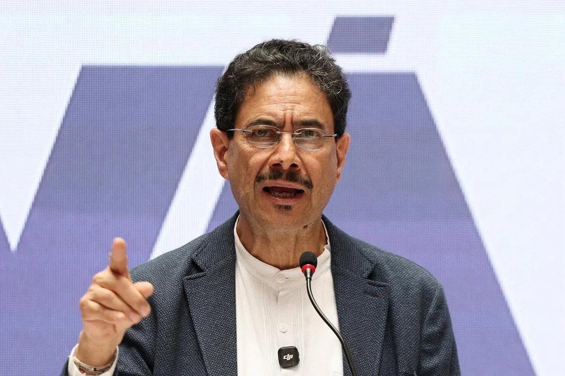 Colombian presidential candidate Ivan Cepeda of the Historic Pact (Pacto Historico) speaks during a press conference in Bogota, Colombia May 21, 2026. REUTERS/Luisa Gonzalez