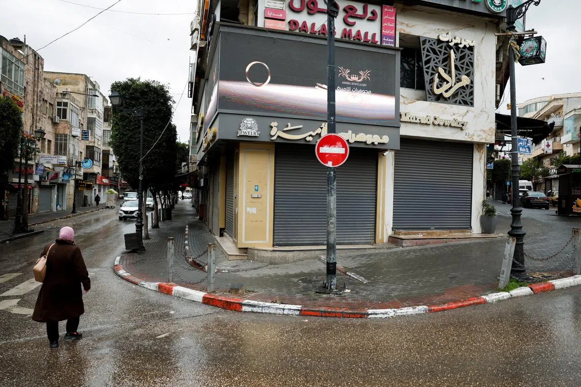 Israeli bank to sever West Bank ties, raising alarm over economy