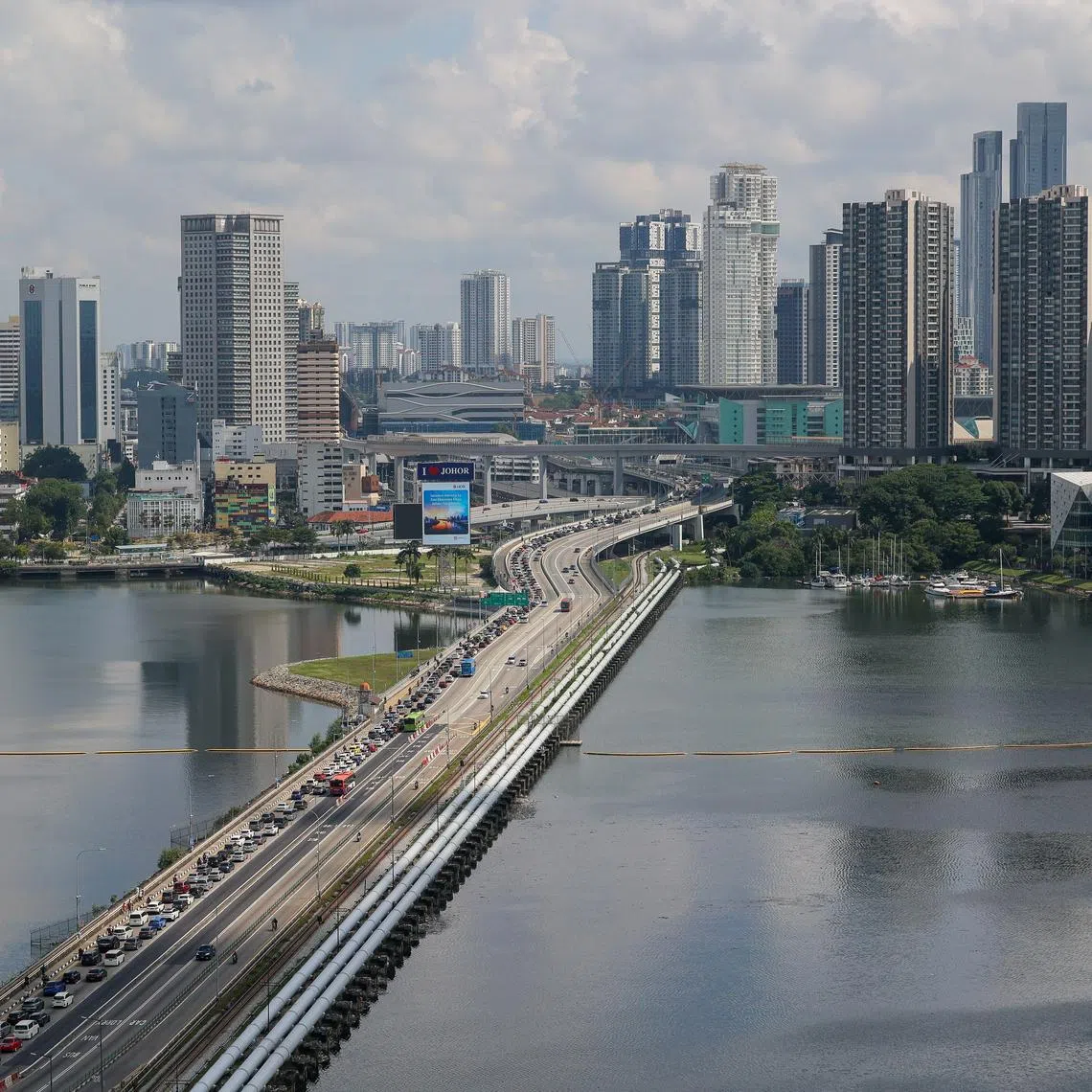 Johor police chief Ab Rahaman Arsad said the suspects, aged between 21 and 28, were believed to have robbed at least nine victims by inviting them to meet for dating activities.