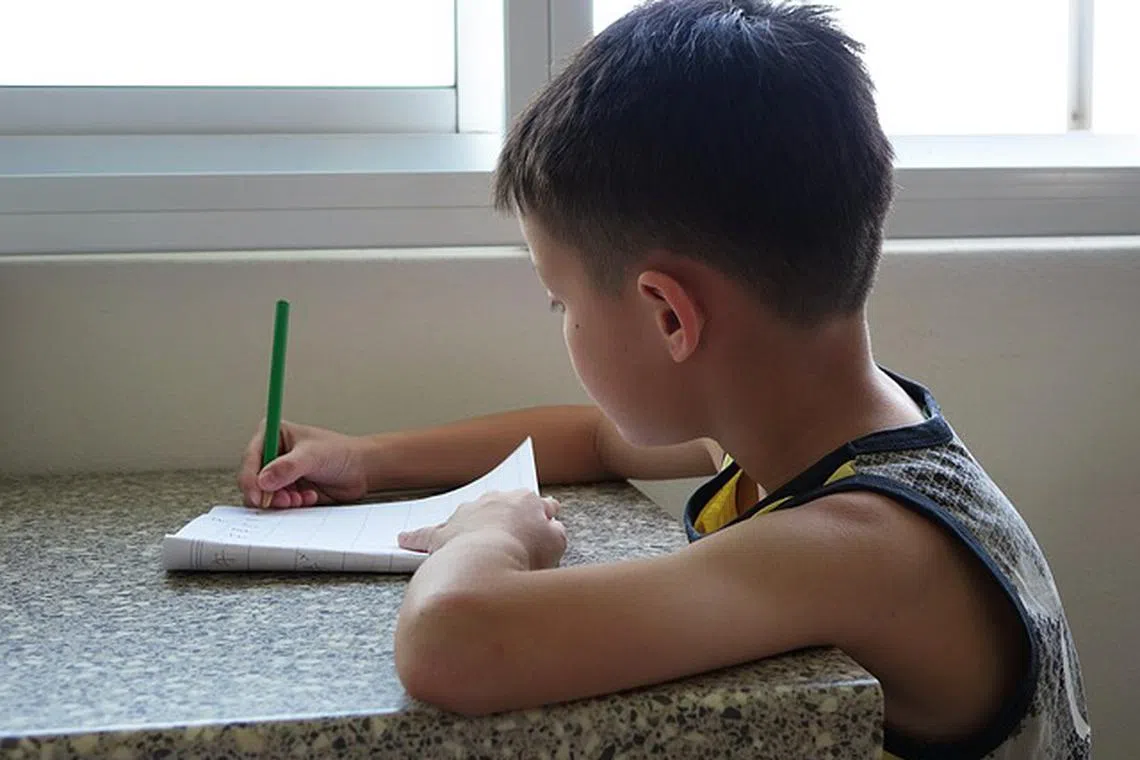 It is very important to continue to teach children to write by hand, despite so many advances in technology.