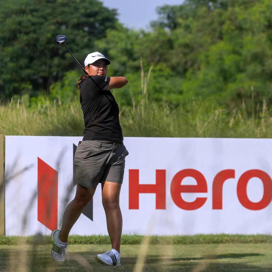 kkgolf12 - Singaporean golfer Shannon Tan teeing off during the final round of the Hero Women's Indian Open on Oct 12, 2025. Tan, 21, fired a five-under 67 to win the tournament, finishing one stroke ahead of England's Alice Hewson.
Credit: Tristan Jones/LET