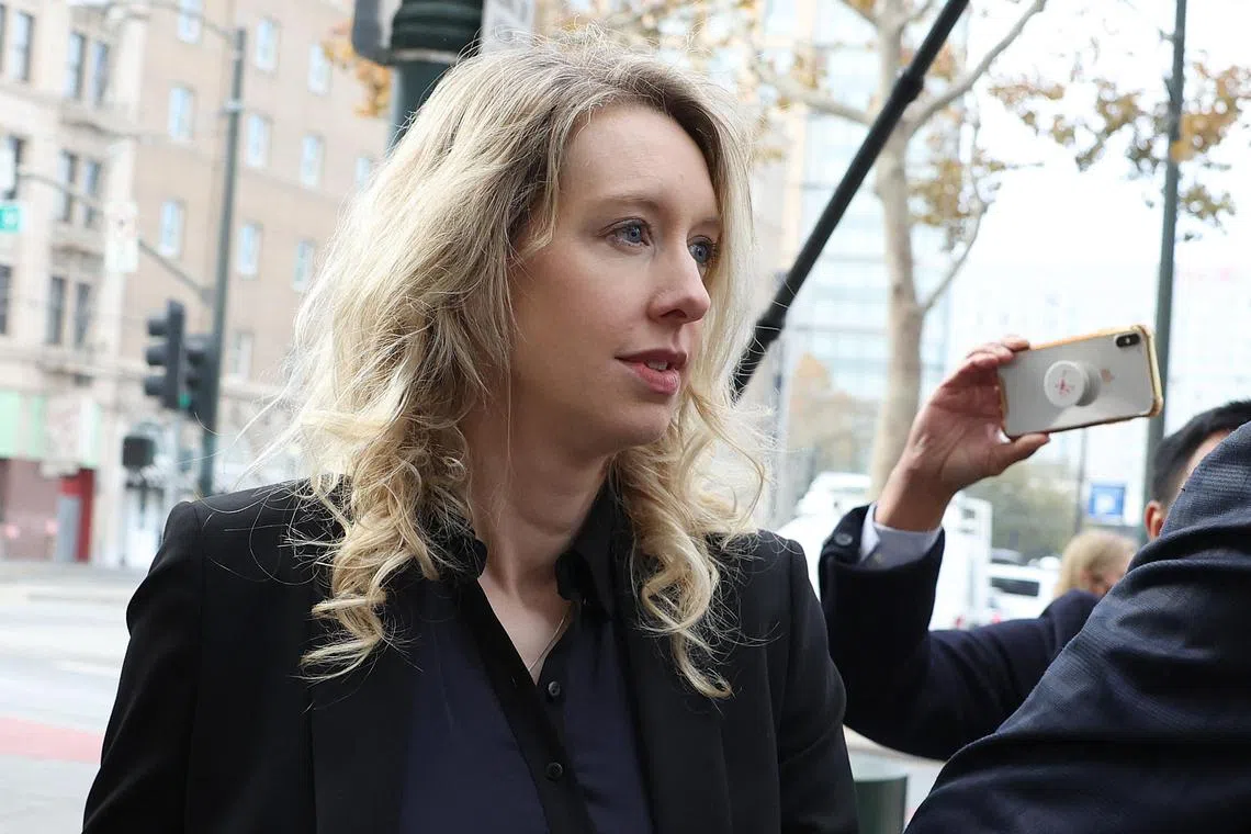 Fallen US biotech star Elizabeth Holmes will stay out of prison for now after her lawyers lodged a last-minute appeal.