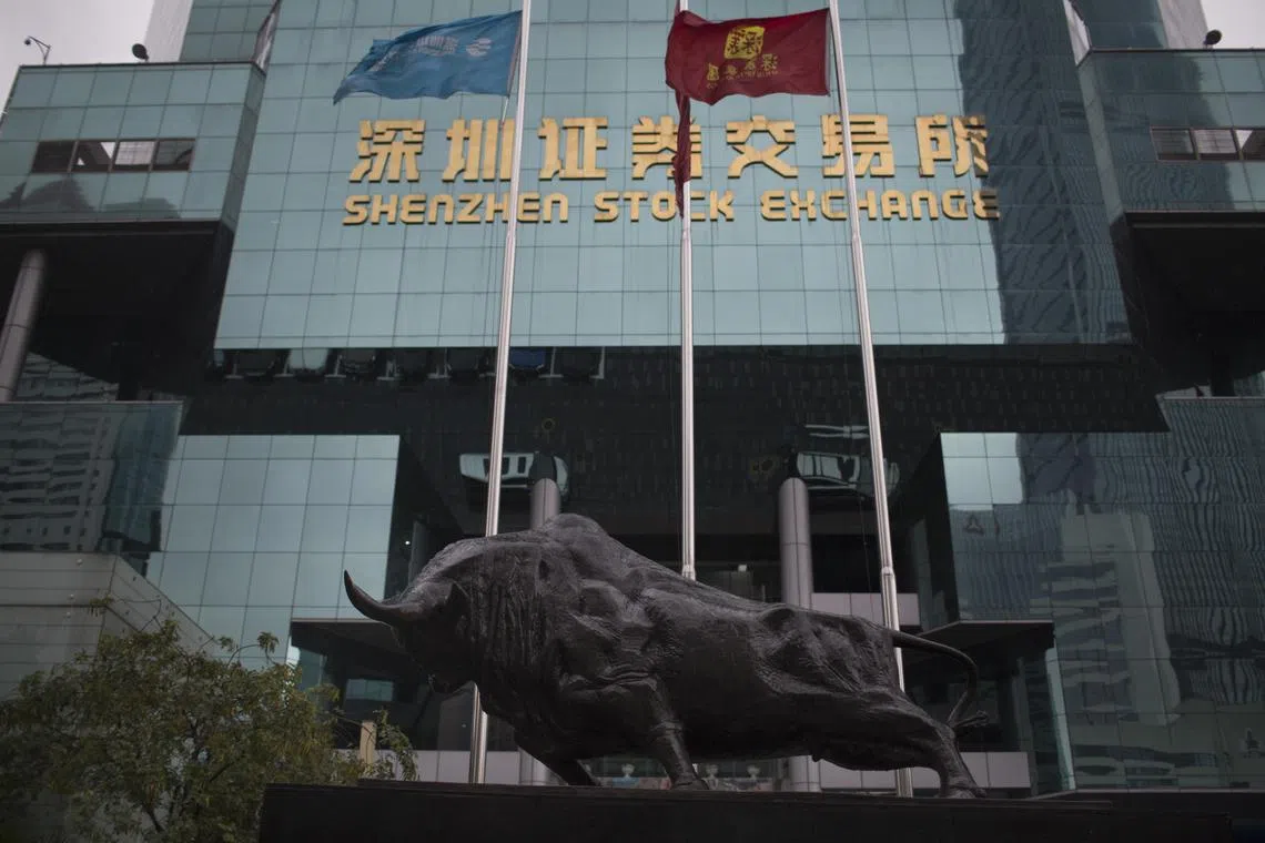 Global investors are moving to Chinese stocks amid a  US market rout, drawn by relatively low prices, AI bets and prospect of more stimulus from Beijing.