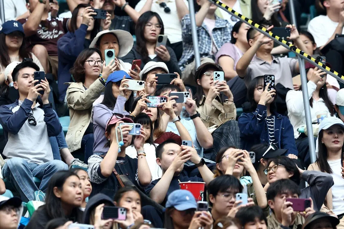 Olympic tennis champ Zheng Qinwen rebukes rowdy home crowd at China Open before win