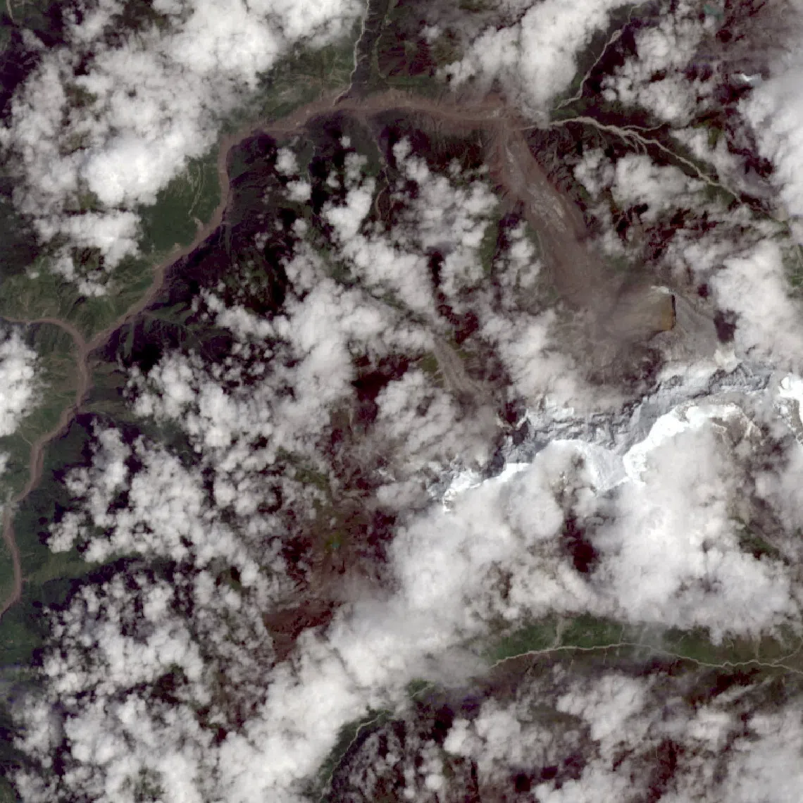 Collapsed glaciers in Langtang, Nepal, that, according to an expert, may have triggered flash floods and a mudslide.