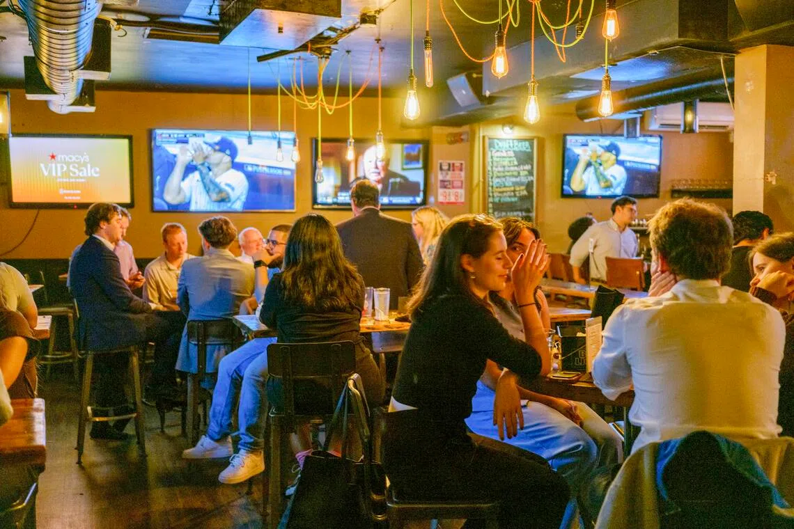 Patrons at Union Pub in Washington on Oct. 1. 