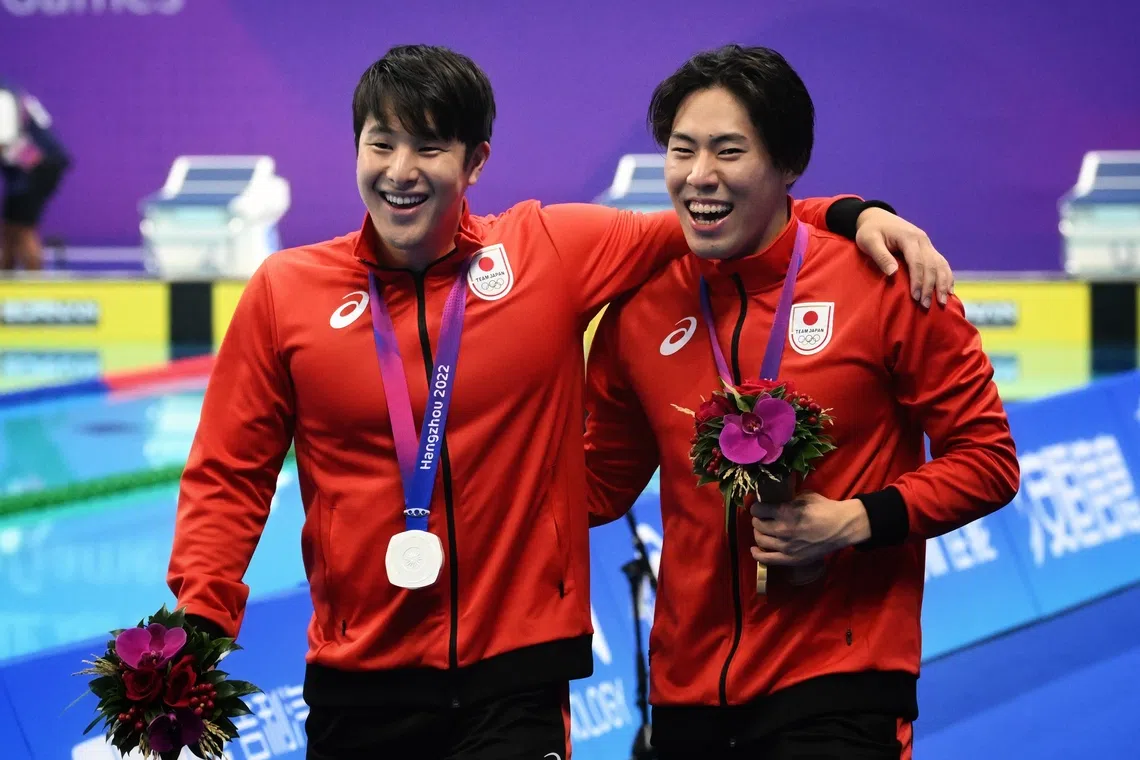 Japanese swimmer Tomoru Honda (right) has withdrawn from international competitions.