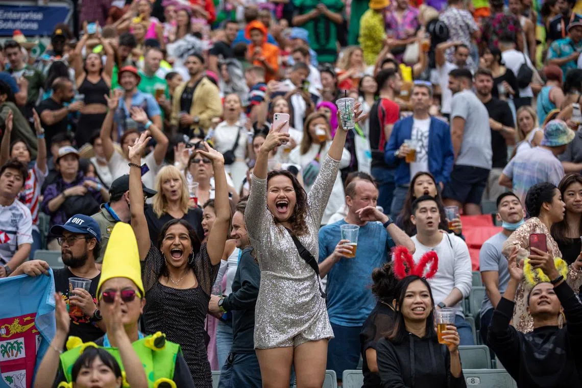 Hong Kong hosted the Rugby Sevens tournament for the first time since 2019 on Nov 5. Large crowds were pictured not wearing masks.