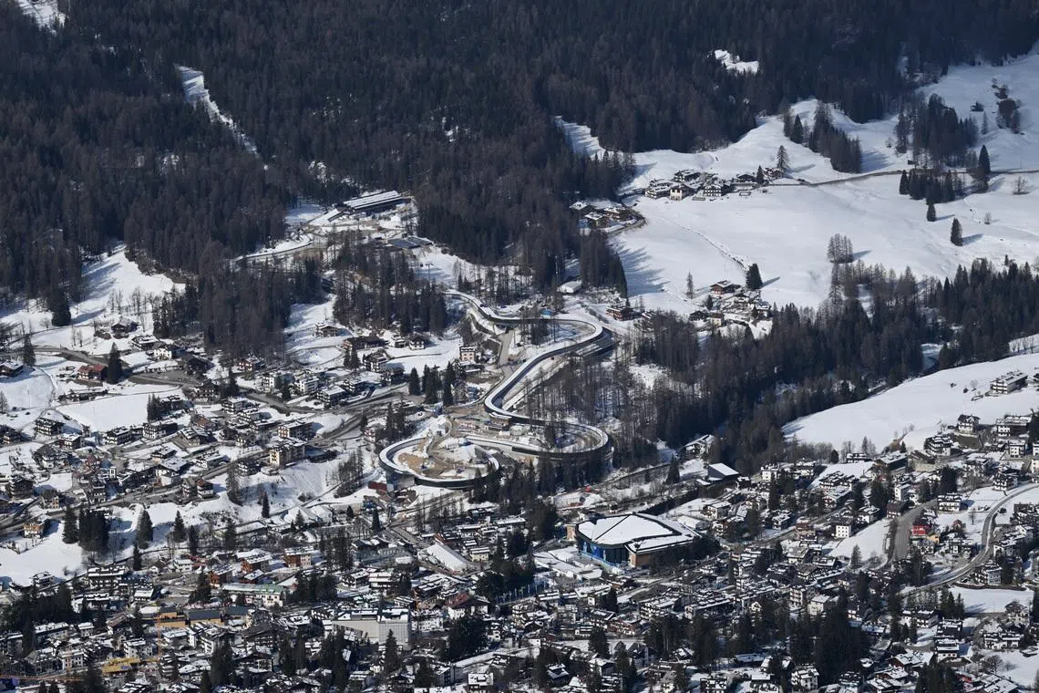 Milano Cortina 2026 Winter Olympics - Cortina D'Ampezzo, Italy - February 17, 2026 General view of the Cortina Sliding Center from the Funivia Faloria station. REUTERS/Annegret Hilse