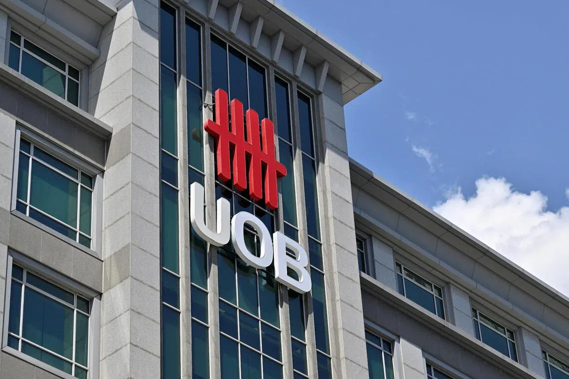 UOB to sell asset management arm for $555 million to Allianz Global Investors