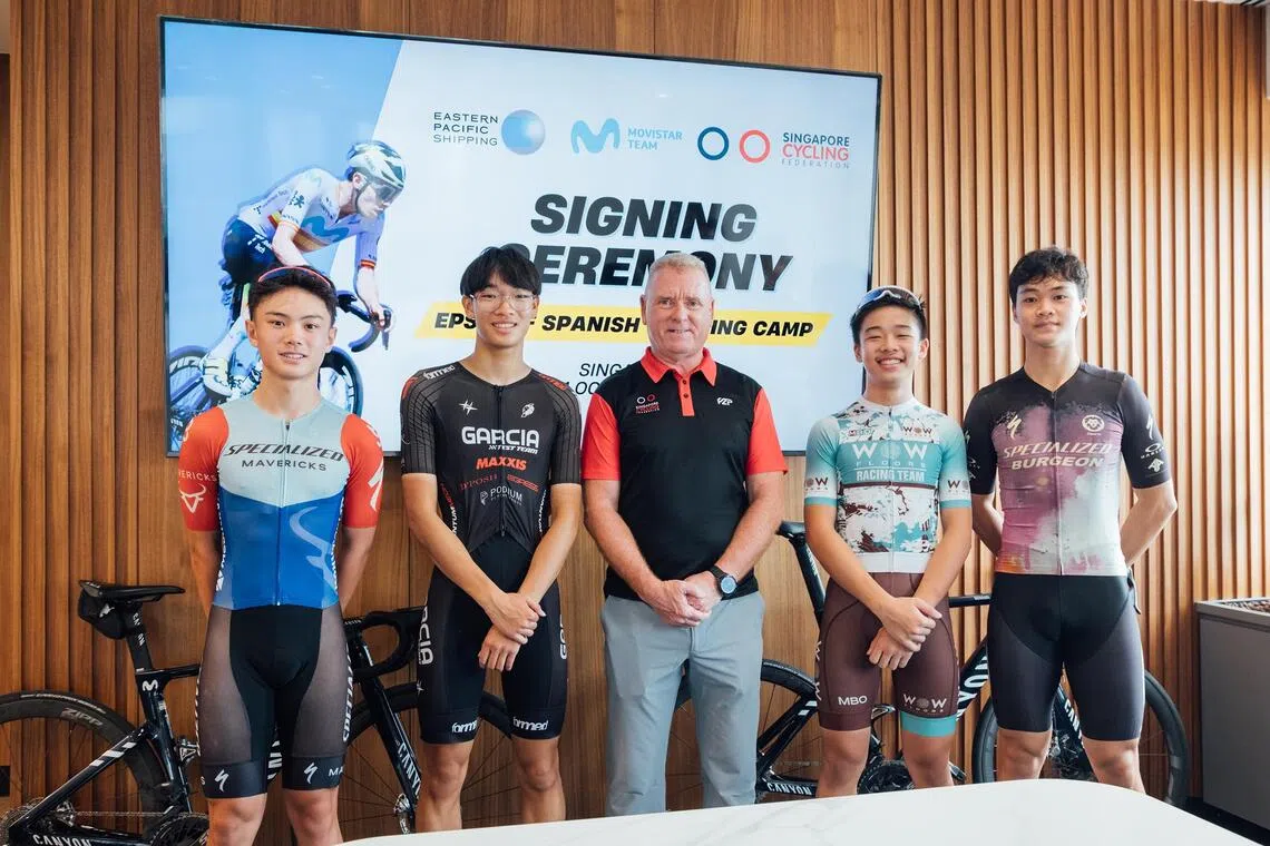 (From left) National cyclists Lim Ming Wei, Lem Jia Jie, SCF high performance director Shayne Bannan, Chen Yuk Hao and Jayden Leung.