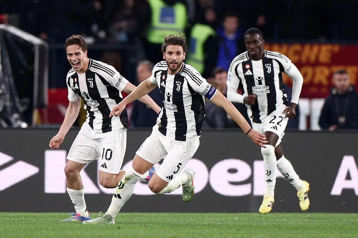 FILE PHOTO: Soccer Football - Serie A - AS Roma v Juventus - Stadio Olimpico, Rome, Italy - April 6, 2025 Juventus' Manuel Locatelli celebrates scoring their first goal REUTERS/Guglielmo Mangiapane/File Photo