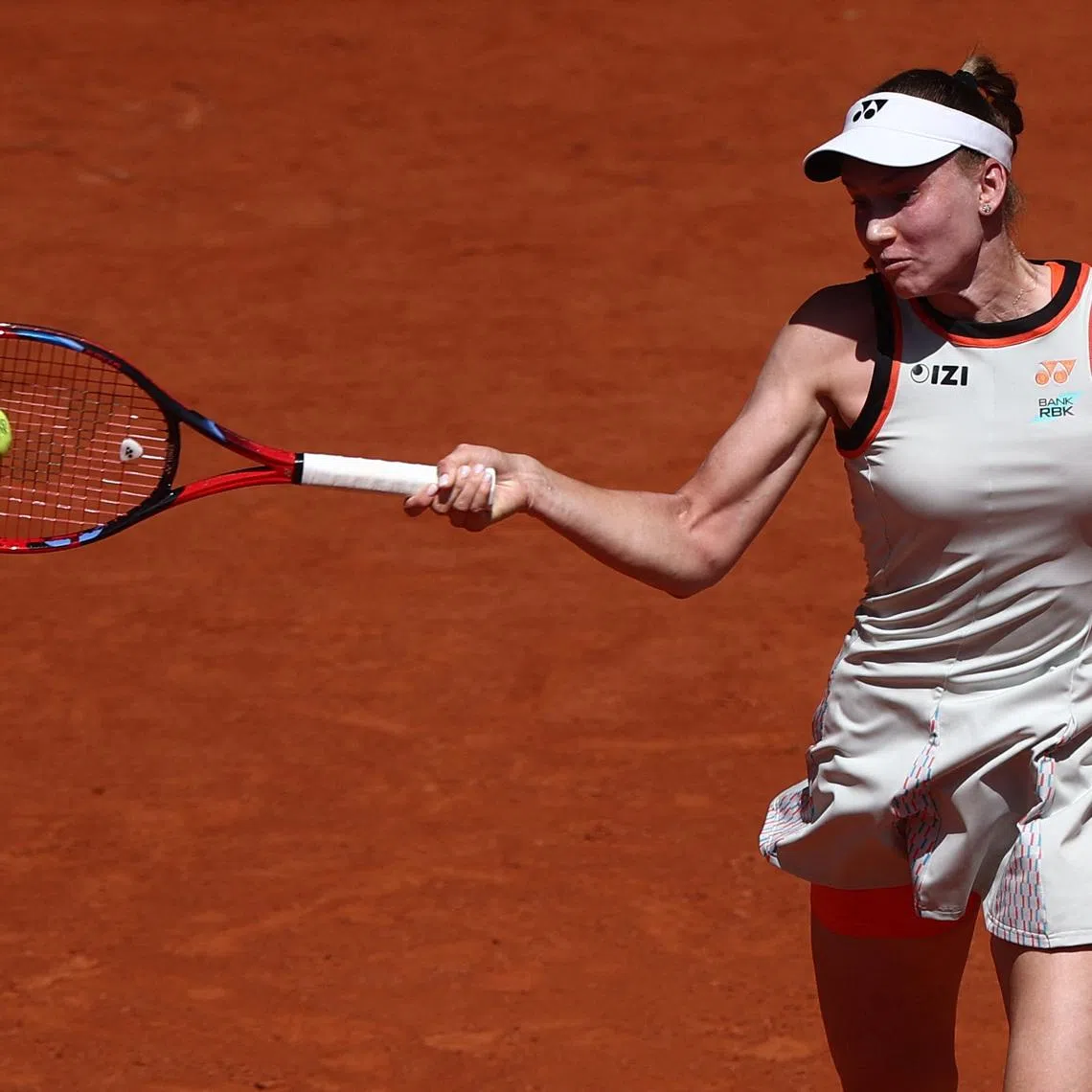 Tennis - French Open - Roland Garros, Paris, France - May 25, 2026 Kazakhstan's Elena Rybakina in action during her first round match against Slovenia's Veronika Erjavec REUTERS/Guglielmo Mangiapane