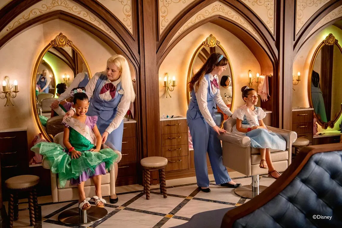 Disney Adventure Bibbidi Bobbidi Boutique