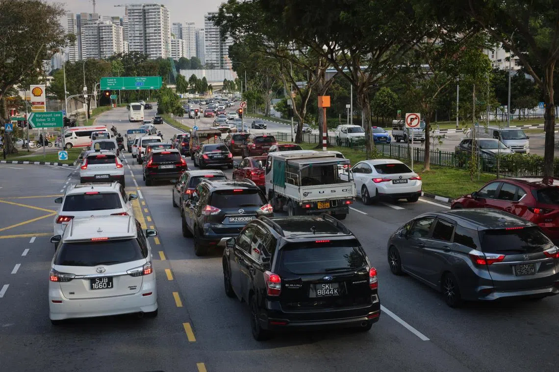 ST20240318_202436720974: Gin Tay/ pixgeneric/
Generic photo of traffic condition along Upper Thomson road, on Mar 18, 2024.
Can use for stories on vehicles, COE, carbon emission, carbon monoxide, population, petrol price, fuel, car fumes,