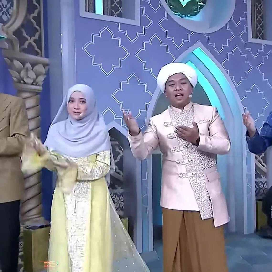 hbshow - On Feb 19, the latest season of reality show Aksi Indonesia premiered, introducing the Gua Hira group — one of seven teams into which the 28 contestants are divided. From left: Agung from Serdang Bedagai, Ainia from Lebak, Ozan from Samarinda and Sutan from Jakarta. 

CREDIT: INDOSIAR/YOUTUBE