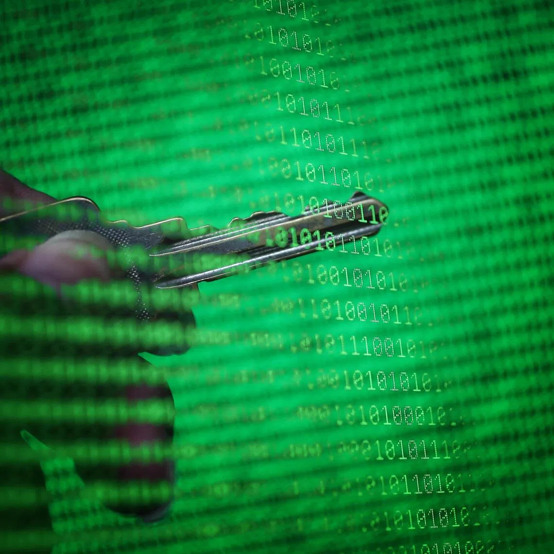 Italian authorities had warned France that the operating system of the vessel could have been infected by a malware known as a Remote access Trojan.