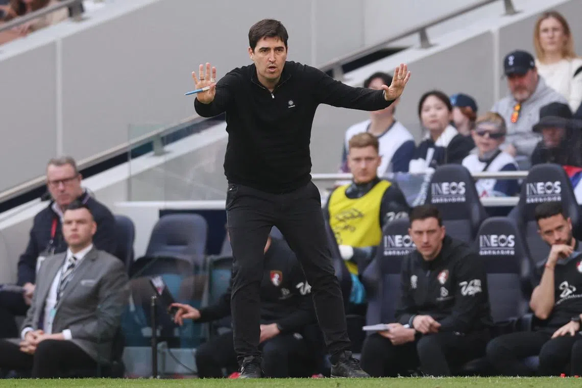 Soccer Football - Premier League - Tottenham Hotspur v AFC Bournemouth - Tottenham Hotspur Stadium, London, Britain - March 9, 2025 AFC Bournemouth manager Andoni Iraola REUTERS/David Klein