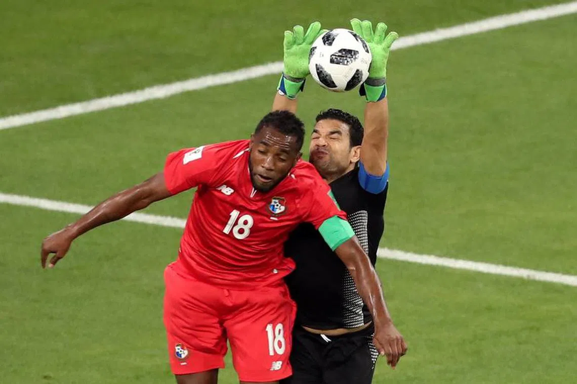 FILE PHOTO: Soccer Football - World Cup - Group G - Panama vs Tunisia - Mordovia Arena, Saransk, Russia - June 28, 2018   Panama's Luis Tejada in action with Tunisia's Aymen Mathlouthi      REUTERS/Lucy Nicholson/File Photo