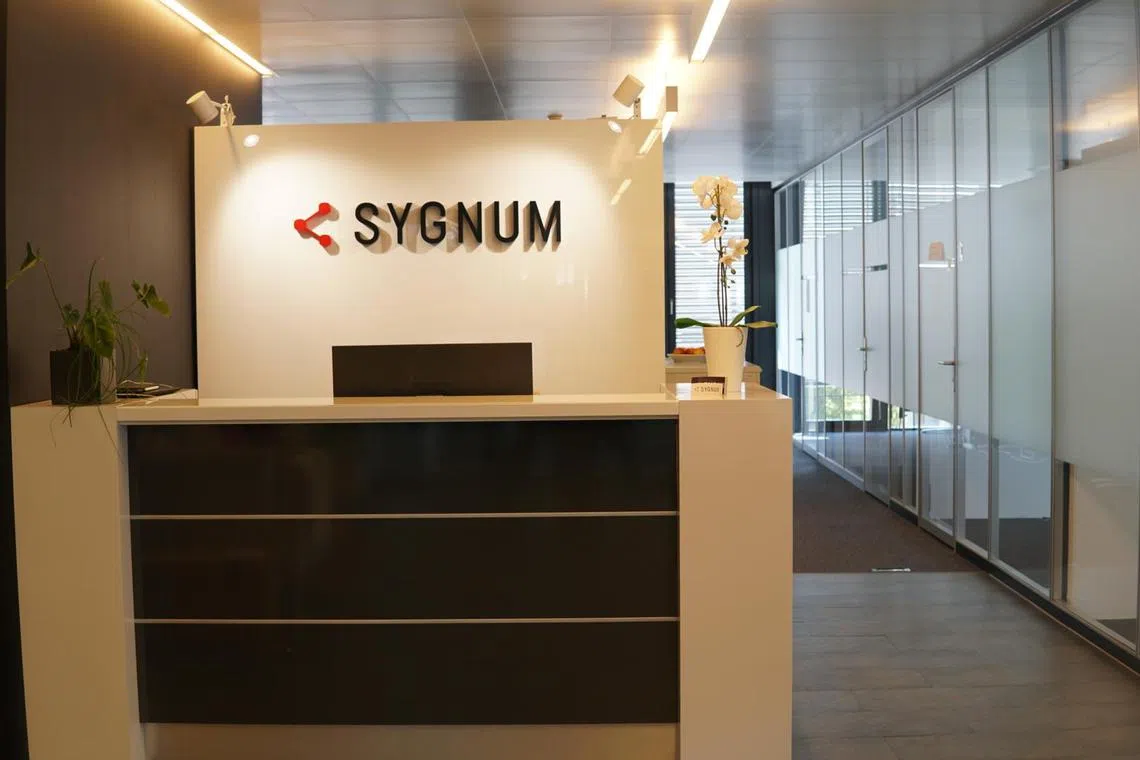 Crypto bank Sygnum is headquartered in Singapore, where it holds a capital markets services licence and offers primarily asset management services. 