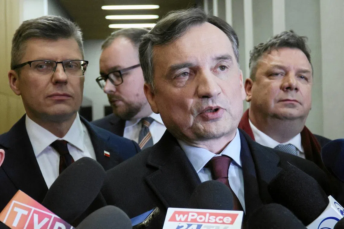 Hungary revokes refugee status of fugitive minister, Poland says
