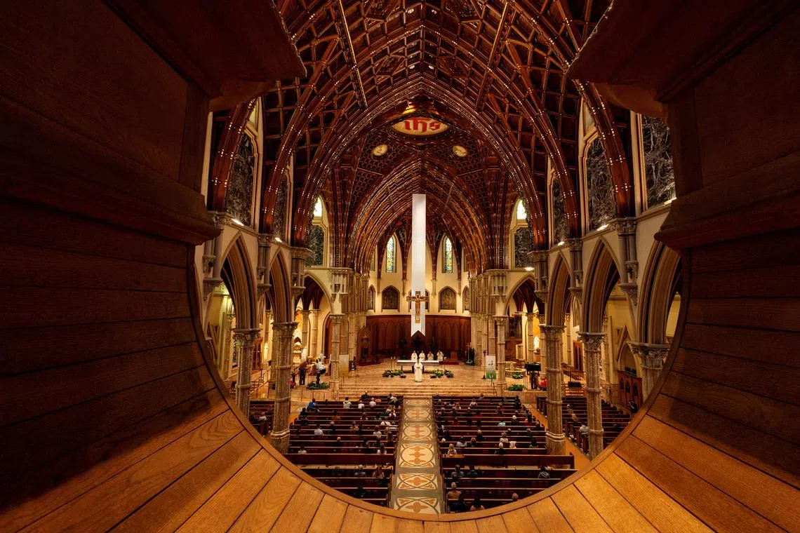Bishop Larry Sullivan gives mass at the Holy Name Cathedral, after Cardinal Robert Prevost of the United States was announced as Pope Leo XIV,  in Chicago, Illinois, U.S., May 9, 2025. REUTERS/Carlos Osorio