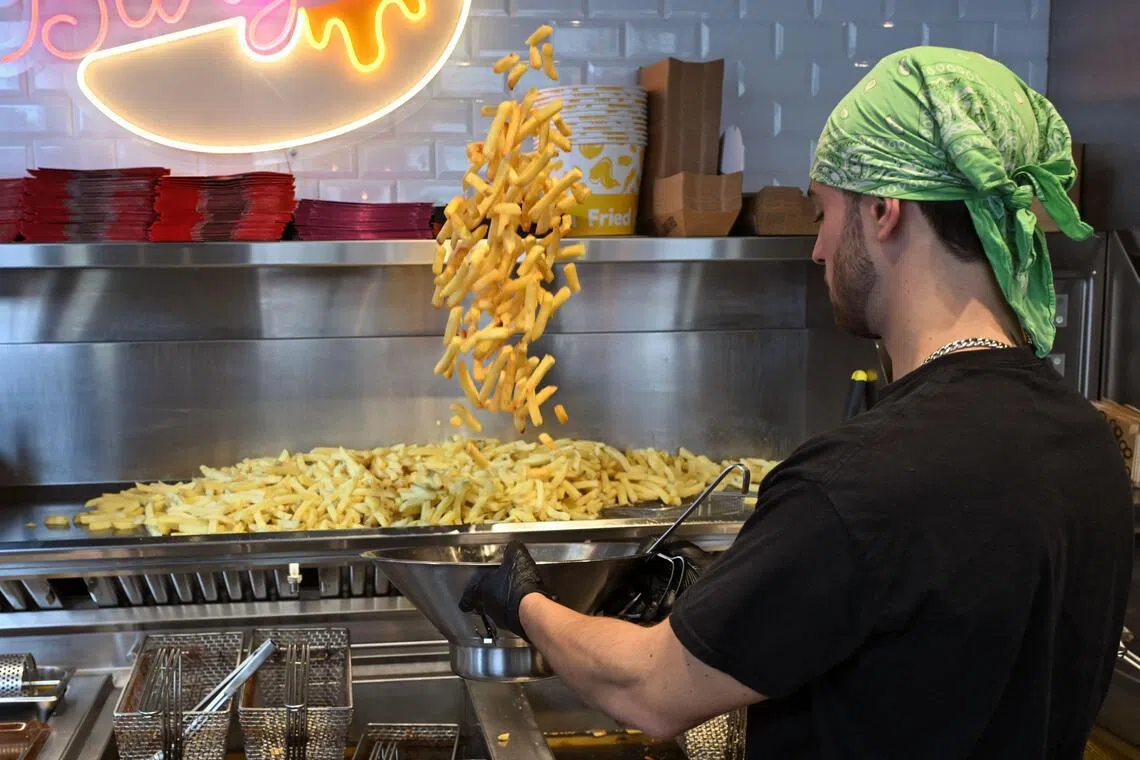 For four years running, culinary competition “La meilleure friterie” has been seeking out perfection among fry peddlers.