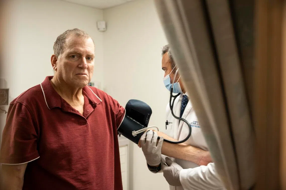 Mr Tim Andrews lived with the pig kidney for a record-setting 271 days. The kidney was removed "after a period of decreasing kidney function", the hospital said.