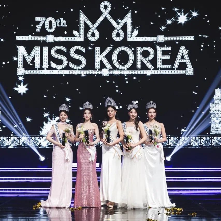 Some netizens argued that Miss Korea should favour contestants with no history of cosmetic procedures. Others noted that the pageant does not prohibit surgery.
