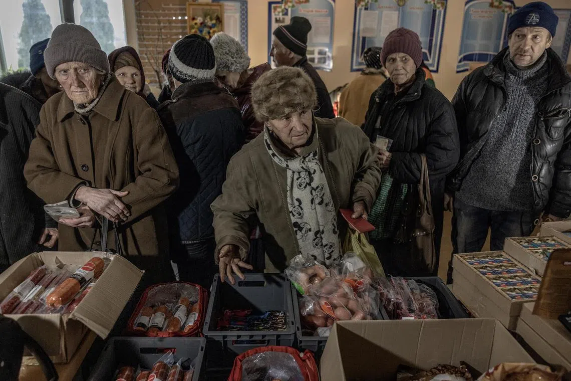 The Ukrainian government says it can juggle its finances for a few months, but warns of an economic crisis if Western assistance remains stuck.  