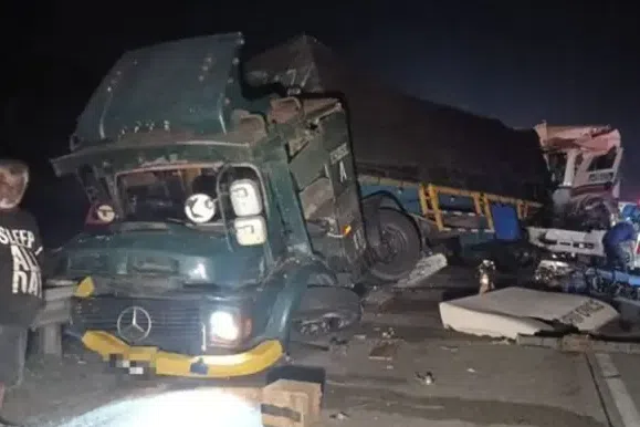 The driver of a bonded lorry died from his injuries after an accident involving another lorry and a bus.