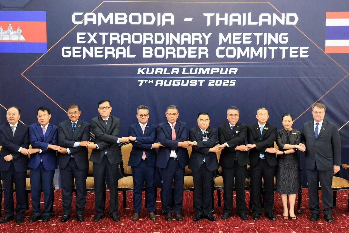 The so-called General Border Committee meeting also agreed not to move or reinforce troops and weapons along the disputed border. 