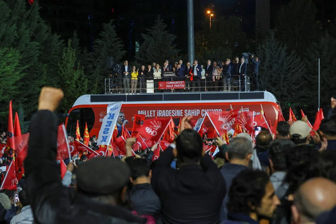Turkey political crisis simmers as opposition vows to resist court ruling