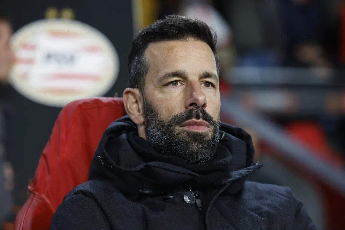 FILE PHOTO: Soccer Football - Europa League - Play-Off Second Leg - PSV Eindhoven v Sevilla - Philips Stadion, Eindhoven, Netherlands - February 23, 2023 PSV Eindhoven coach Ruud van Nistelrooy REUTERS/Piroschka Van De Wouw/File Photo
