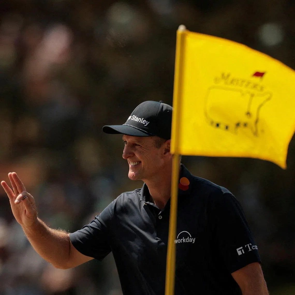Golf - The Masters - Augusta National Golf Club, Augusta, Georgia, U.S. - April 12, 2026 England's Justin Rose acknowledges the crowd on the 7th hole during the final round REUTERS/Brian Snyder