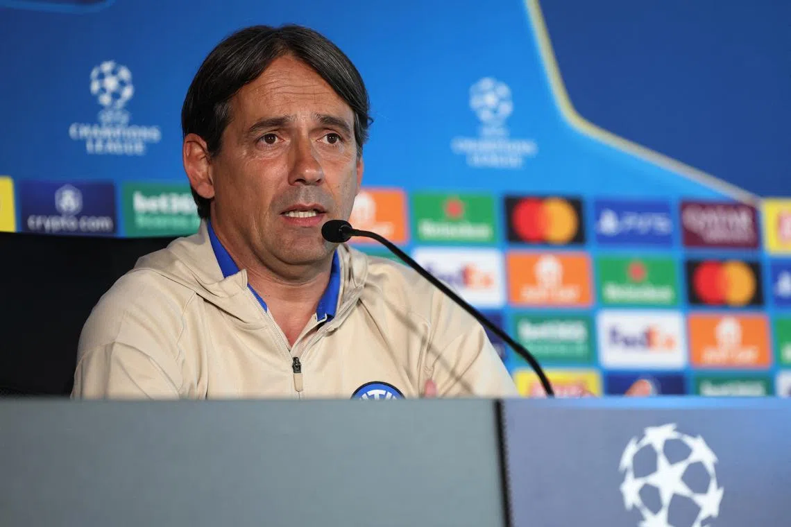 Soccer Football - Champions League - Final - Inter Milan Media Day - Angelo Moratti Sports Centre, Appiano Gentile, Italy - May 26, 2025 Inter Milan coach Simone Inzaghi during a press conference REUTERS/Claudia Greco