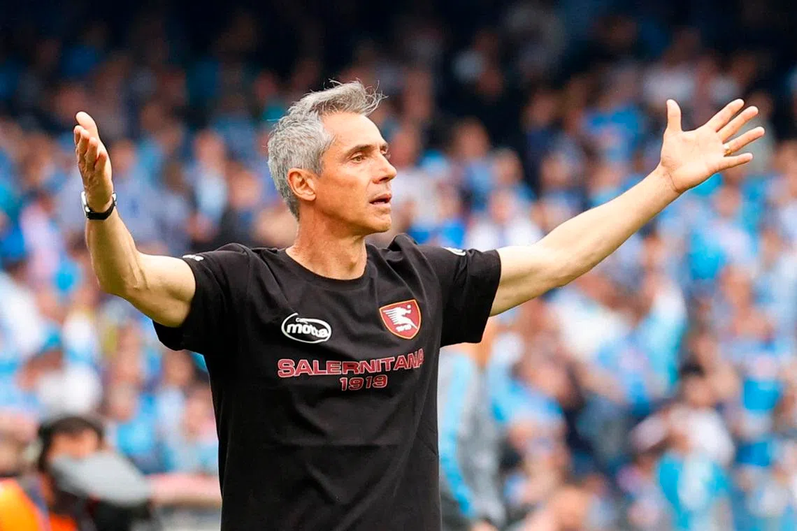 Soccer Football - Serie A - Napoli v Salernitana - Stadio Diego Armando Maradona, Naples, Italy - April 30, 2023 Salernitana coach Paulo Sousa reacts REUTERS/Ciro De Luca/File Photo