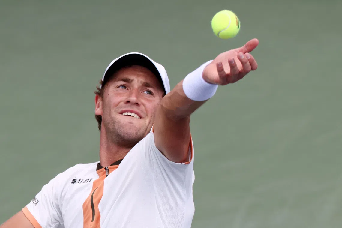Tennis - U.S. Open - Flushing Meadows, New York, United States - August 28, 2025 Norway's Casper Ruud in action during his second round match against Belgium's Raphael Collignon REUTERS/Kevin Lamarque