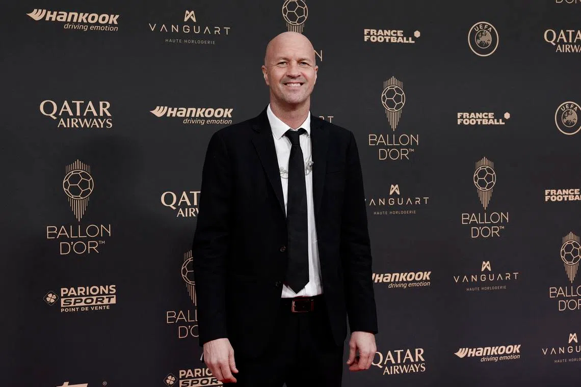 Soccer Football - Ballon d'Or - Arrivals - Theatre du Chatelet, Paris, France - September 22, 2025 Former footballer and coach Jordi Cruyff poses for a photo REUTERS/Benoit Tessier