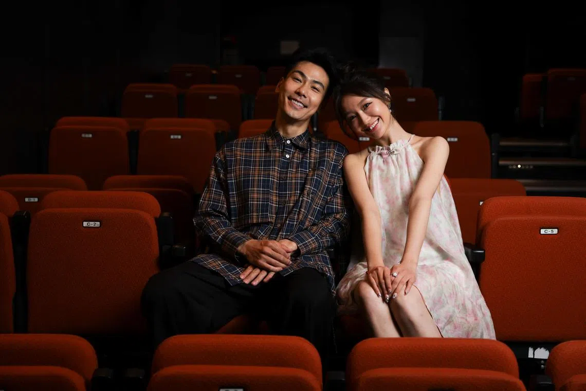 jadai19 ST20230619_202340311647 Ong Wee Jin / Jan Lee / 

Press conference with actors Dai Xiangyu (left, previously known as Dai Yangtian) and Xiao Yan for their new drama Sisterhood, based on the story of samsui women.

Photographed on June 19, 2023.