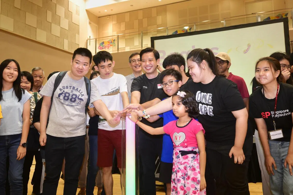 ST20241116_202436800888 etmental16 Azmi Athni/ Elisha Tushara//

Mr Alvin Tan (centre), Minister of State for Culture, Community and Youth of Singapore, invited youth guests to join to launch the SAMH YOUth Alive! 2024 event, a biennial celebration dedicated to youth mental health, at Our Tampines Hub on Nov 16. 

ST PHOTO: AZMI ATHNI